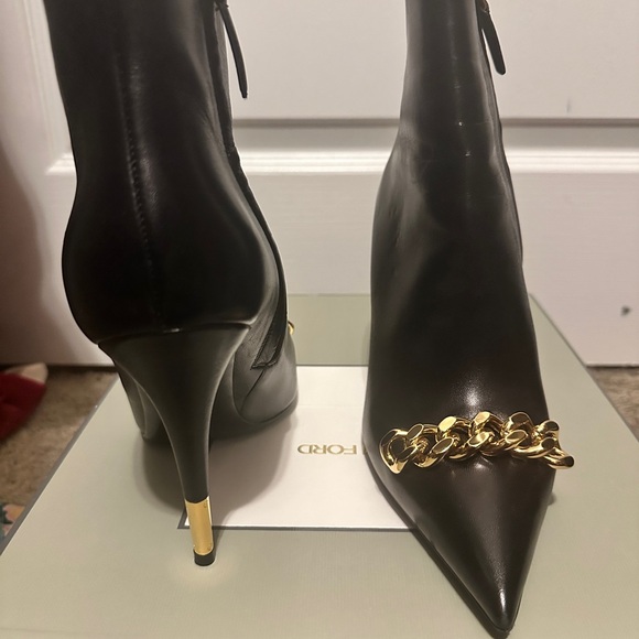 Tom Ford 105MM Chain Leather Ankle Boots, Size 8 - Picture 3 of 6